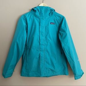 *Host Pick* Patagonia Women’s Spring Rain Jacket - Size Small